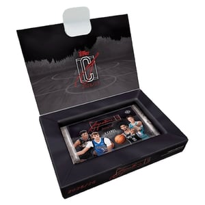 Track Stock of 2025/26 Topps Signature Class Basketball Hobby Box Track Stock of 2025/26 Topps Signature Class Basketball Hobby Box